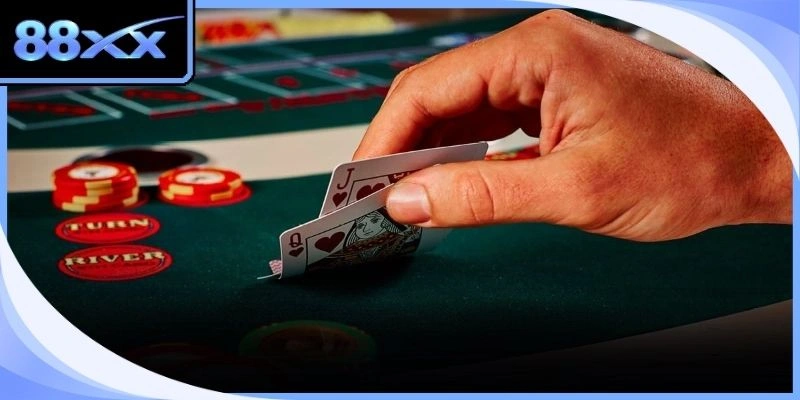 Hệ thống bảo mật đang tiến hành mã hóa dữ liệu giao dịch tài chính