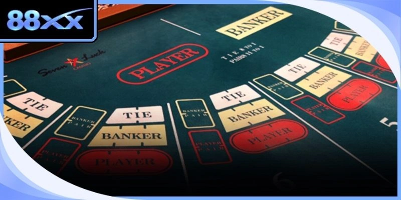 Thành viên phân tích bảng kết quả cầu hiển thị trên giao diện Baccarat 88xx